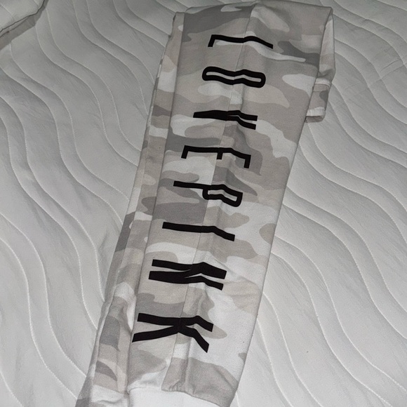 Pink - Picture 1 of 2